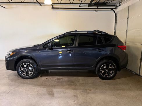 Used 2018 Subaru Crosstrek 2.0i Premium image 2