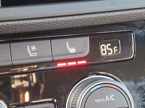 Used 2019 Volkswagen Jetta GLI Autobahn image 25