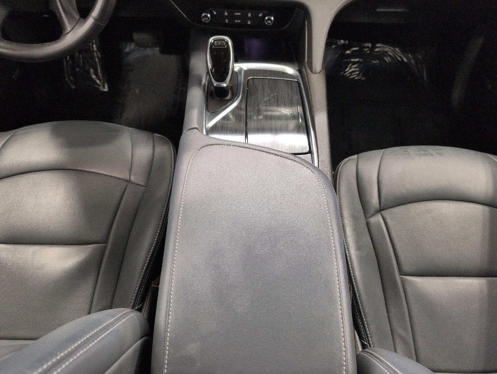 Used 2020 Buick Enclave Essence w/ Sport Touring Edition AWD/4WD image 16