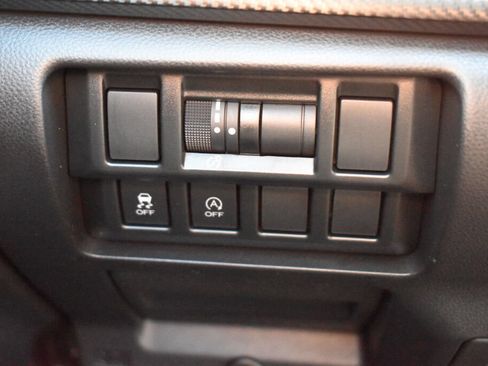 Used 2023 Subaru Crosstrek 2.0i AWD/4WD image 14