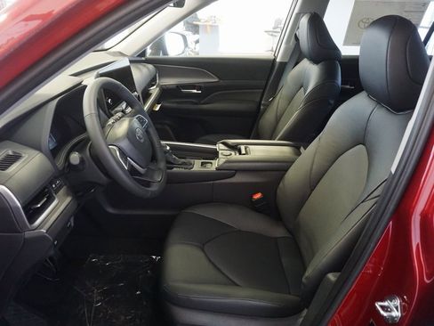 New 2026 Toyota Grand Highlander XLE image 22