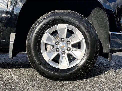 Used 2025 Chevrolet Silverado 1500 LT image 36