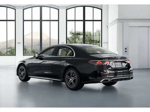 New 2026 Mercedes-Benz E 450 4MATIC Sedan image 29