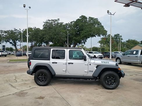 Used 2023 Jeep Wrangler Unlimited AWD/4WD image 1