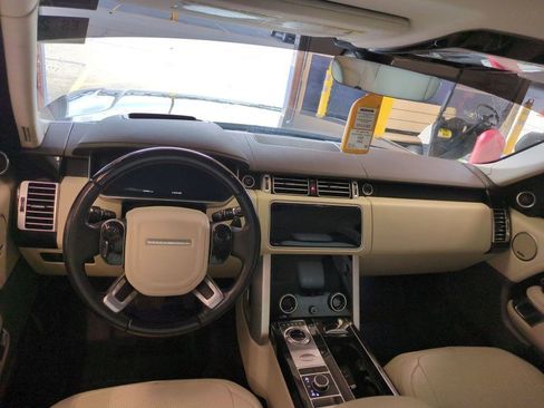 Used 2018 Land Rover Range Rover HSE image 10