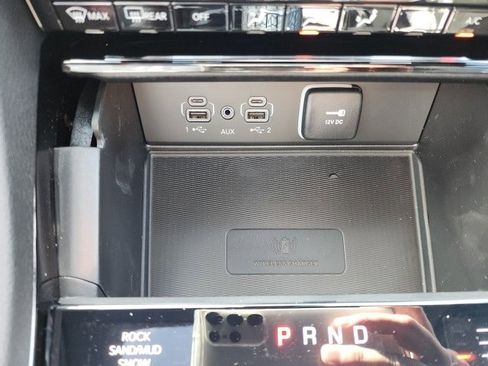 New 2025 Jeep Grand Cherokee L Overland w/ Luxury Tech Group IV image 14