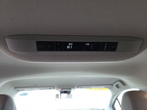 Used 2023 Toyota Sienna LE image 24