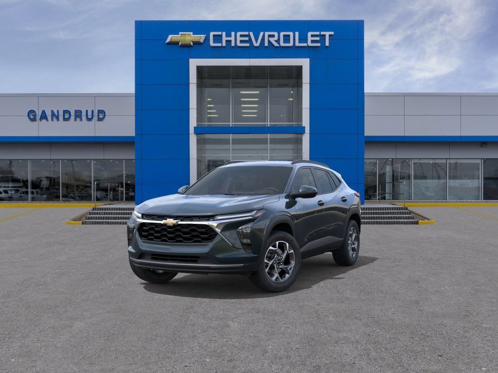New 2026 Chevrolet Trax LT w/ Driver Confidence Package FWD image 8