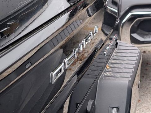 New 2025 GMC Sierra 2500 Denali w/ Denali Reserve Package AWD/4WD image 9
