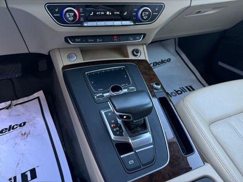 Used 2018 Audi Q5 2.0T Premium Plus AWD/4WD image 23