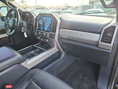 Used 2022 Ford F250 Lariat image 35