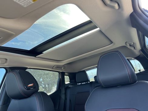 New 2026 Nissan Kicks SR w/ SR Premium Package FWD image 14