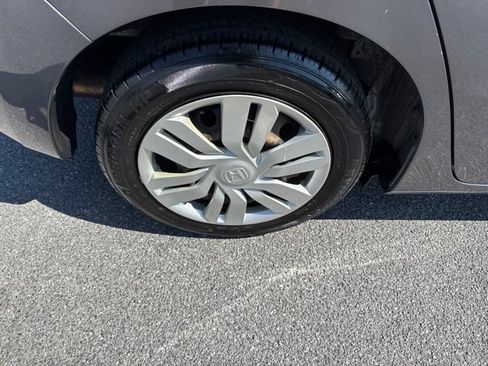 Used 2015 Honda Fit LX image 9