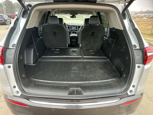 Used 2020 Buick Enclave Premium w/ LPO, Luxury Package image 24