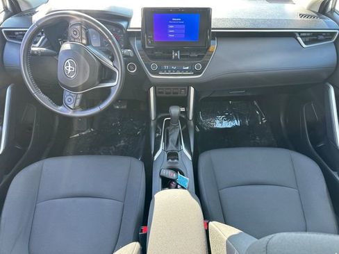 Certified 2023 Toyota Corolla Cross LE w/ Moonroof Package image 21