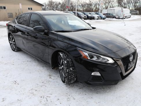 Used 2019 Nissan Altima 2.0 SR image 4