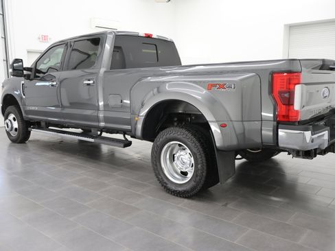 Used 2017 Ford F350 Lariat w/ Lariat Ultimate Package image 4