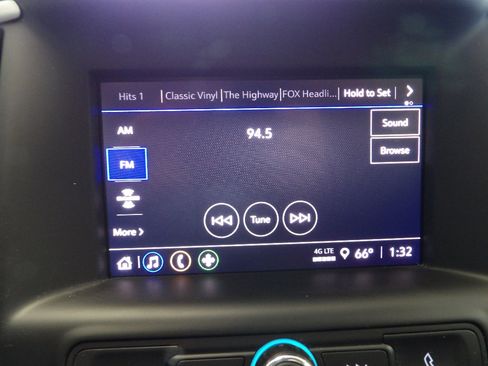Used 2024 GMC Terrain SLE AWD/4WD image 34