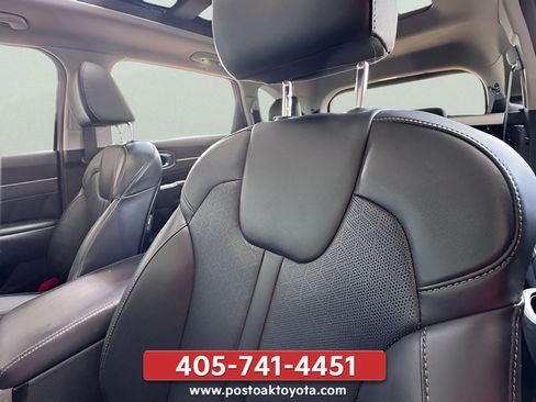 Used 2023 Kia Sorento SX AWD/4WD image 16