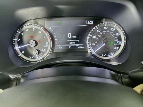 Used 2023 Toyota Highlander XLE FWD image 19