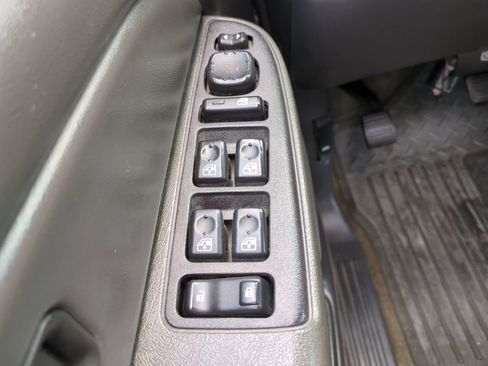 Used 2004 GMC Sierra 3500 SLE image 22