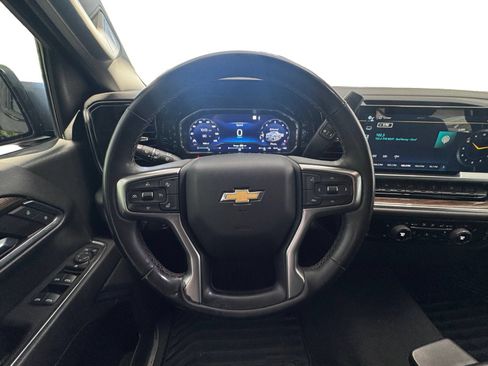 Used 2023 Chevrolet Silverado 1500 LT AWD/4WD image 13