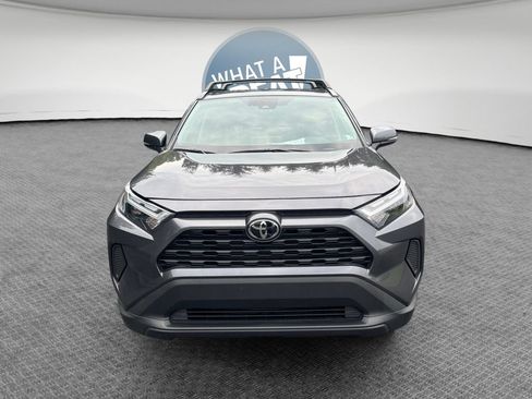 Used 2022 Toyota RAV4 XLE w/ Convenience Package AWD/4WD image 9