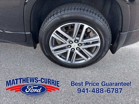 Used 2023 Chevrolet Traverse High Country AWD/4WD image 16