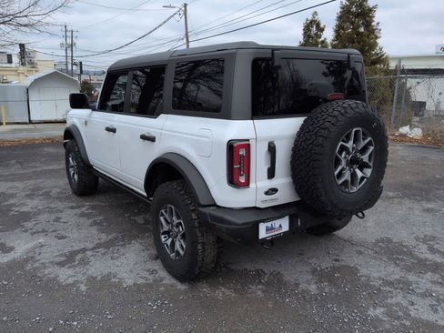 Used 2023 Ford Bronco Badlands image 6