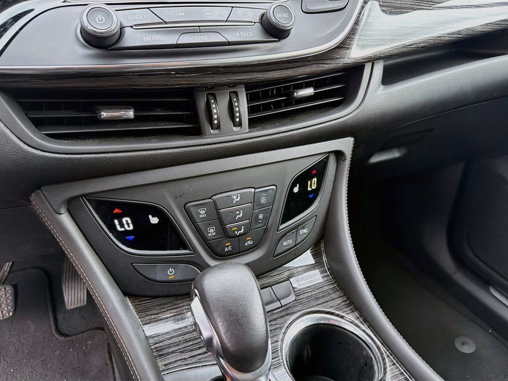 Used 2017 Buick Envision Essence FWD image 21