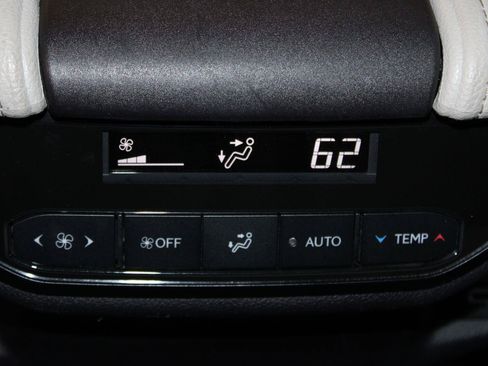 Certified 2024 Toyota Grand Highlander AWD image 31