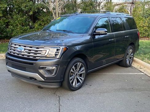 Used 2021 Ford Expedition Limited image 3