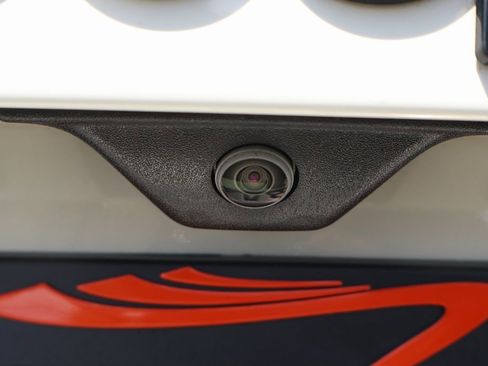 Used 2023 Jeep Renegade Latitude w/ Sun & Fun Group image 47