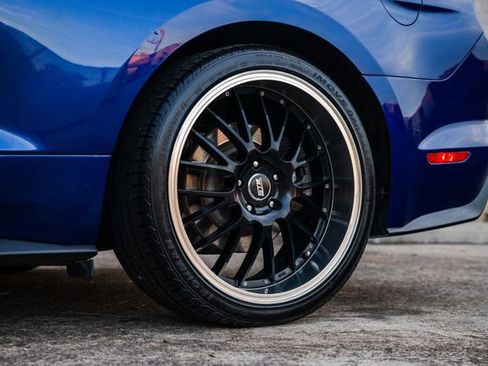 Used 2016 Ford Mustang Premium image 49