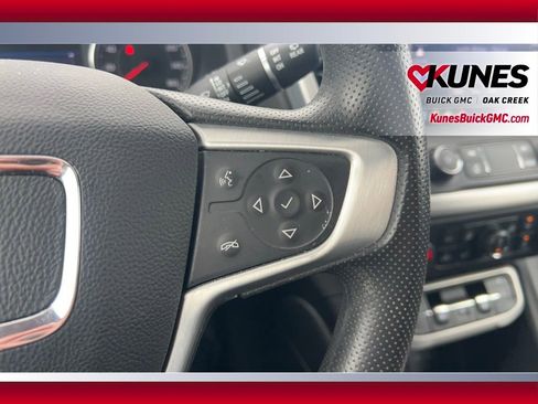 Used 2023 GMC Acadia SLE w/ Driver Convenience Package image 22