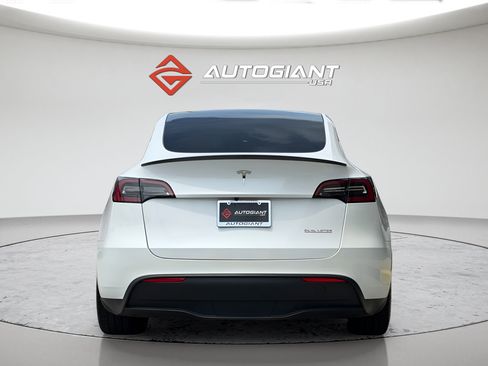 Used 2023 Tesla Model Y Performance AWD/4WD image 14