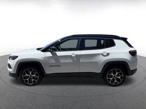 Used 2025 Jeep Compass Limited AWD/4WD image 9