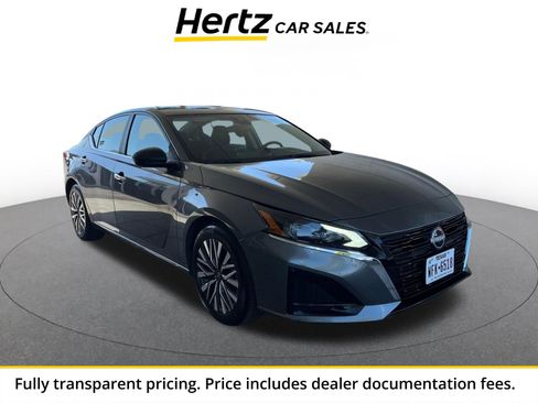 Used 2025 Nissan Altima 2.5 SV FWD image 1
