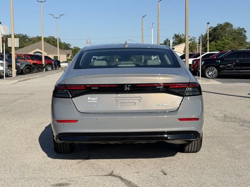 Used 2025 Honda Accord EX-L image 6