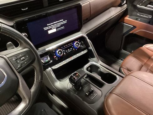 Used 2024 GMC Sierra 1500 Denali Ultimate image 6