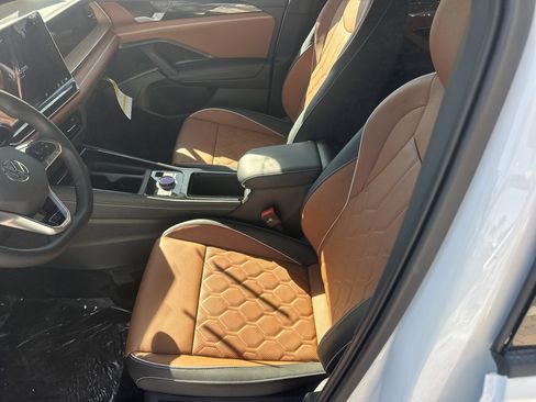 New 2026 Volkswagen Tiguan SEL R-Line image 17