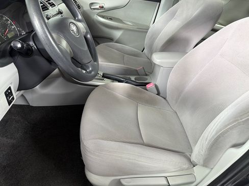 Used 2011 Toyota Corolla LE FWD image 12
