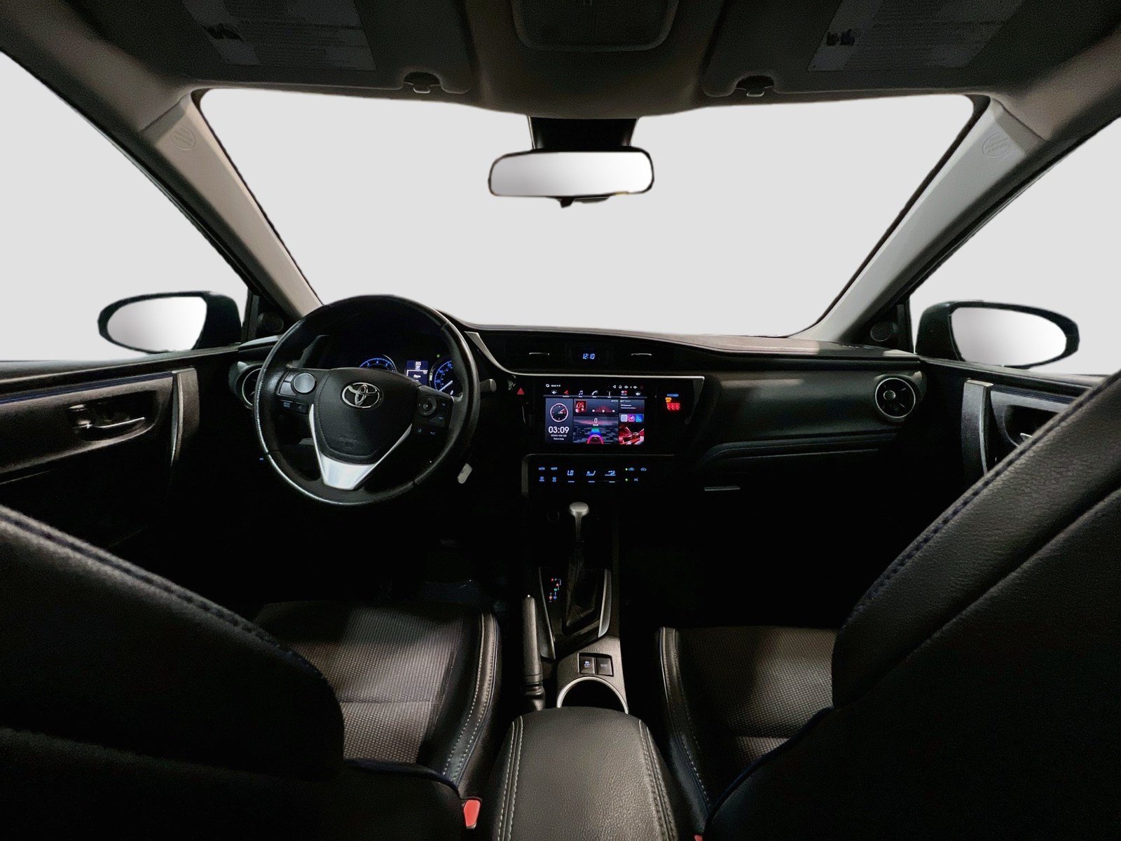Used 2018 Toyota Corolla SE FWD image 14