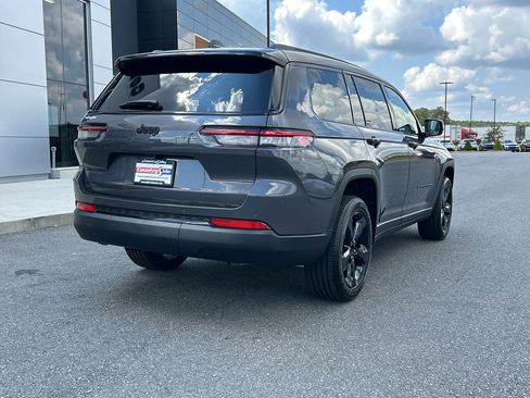 New 2025 Jeep Grand Cherokee L Altitude image 8