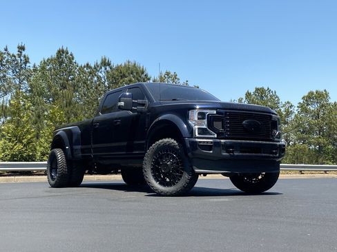 Used 2022 Ford F450 Platinum w/ FX4 Off-Road Package AWD/4WD image 2
