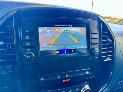 Used 2022 Mercedes-Benz Metris Passenger image 19