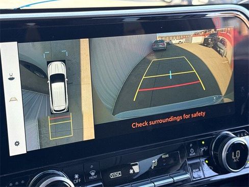 Used 2023 Toyota Highlander Limited image 18