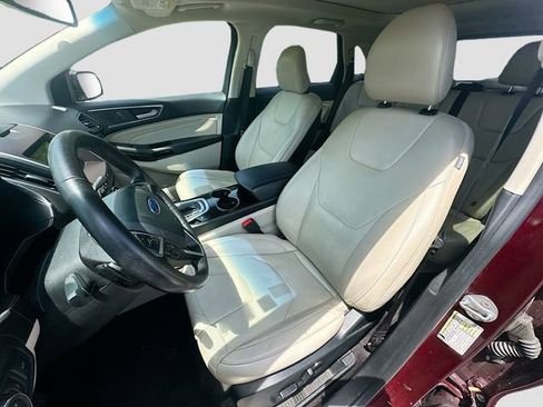 Used 2017 Ford Edge Titanium w/ Equipment Group 301A FWD image 22