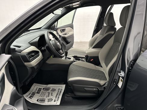 Used 2025 Subaru Forester w/ Convenience Package #1 AWD/4WD image 14