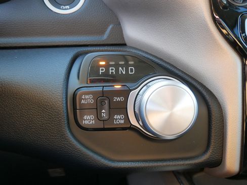 Used 2022 RAM 1500 Laramie AWD/4WD image 29